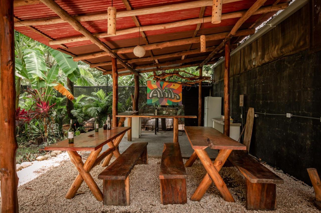 Akih Pods Hostel Playa Santa Teresa  Exterior foto