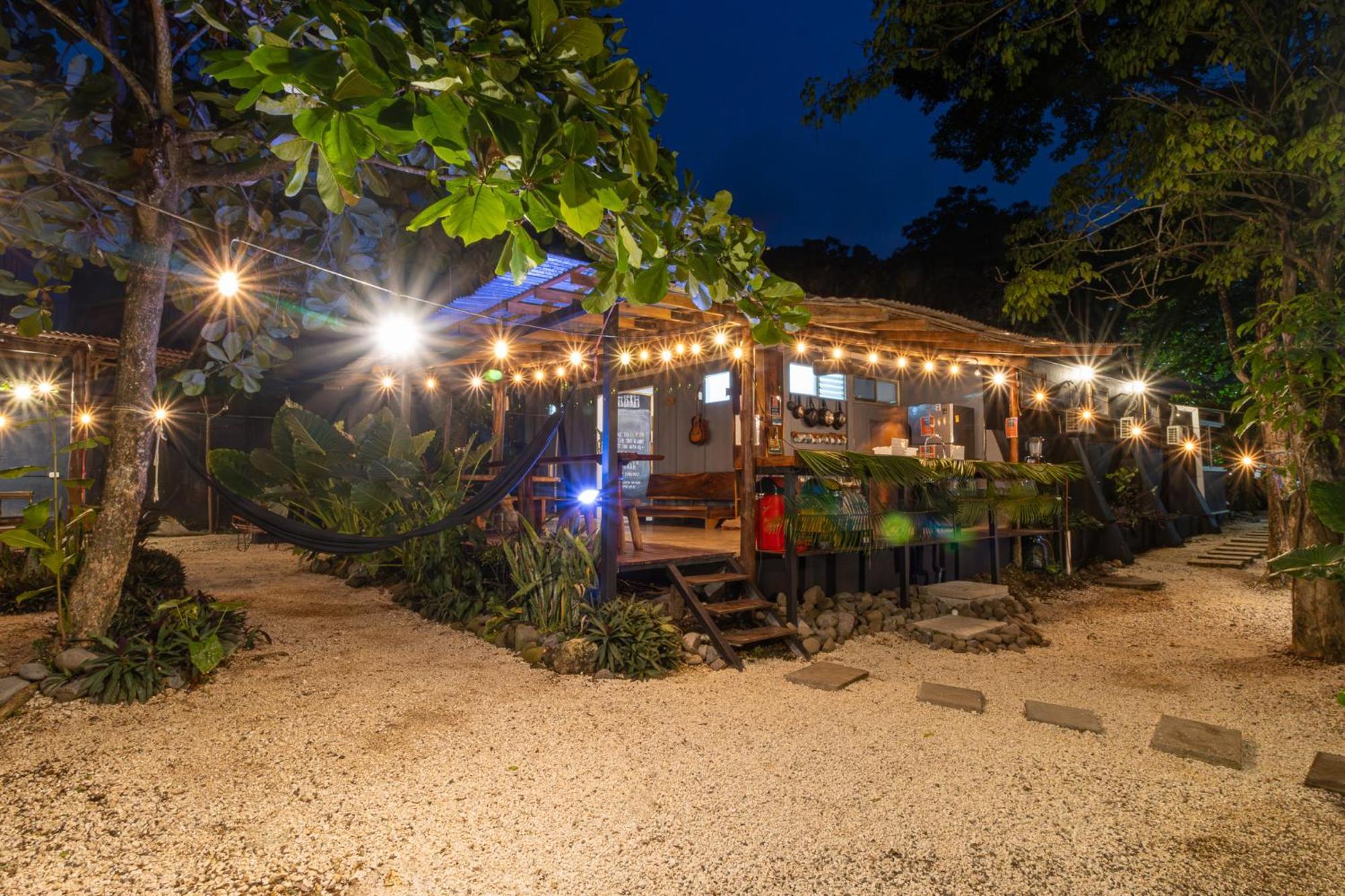 Akih Pods Hostel Playa Santa Teresa  Exterior foto